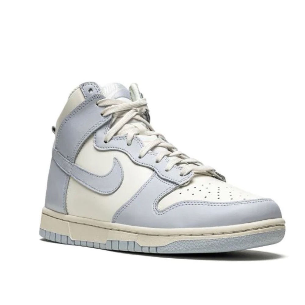Used Rare Nike dunk high sky blue / white “football grey” women’s 8